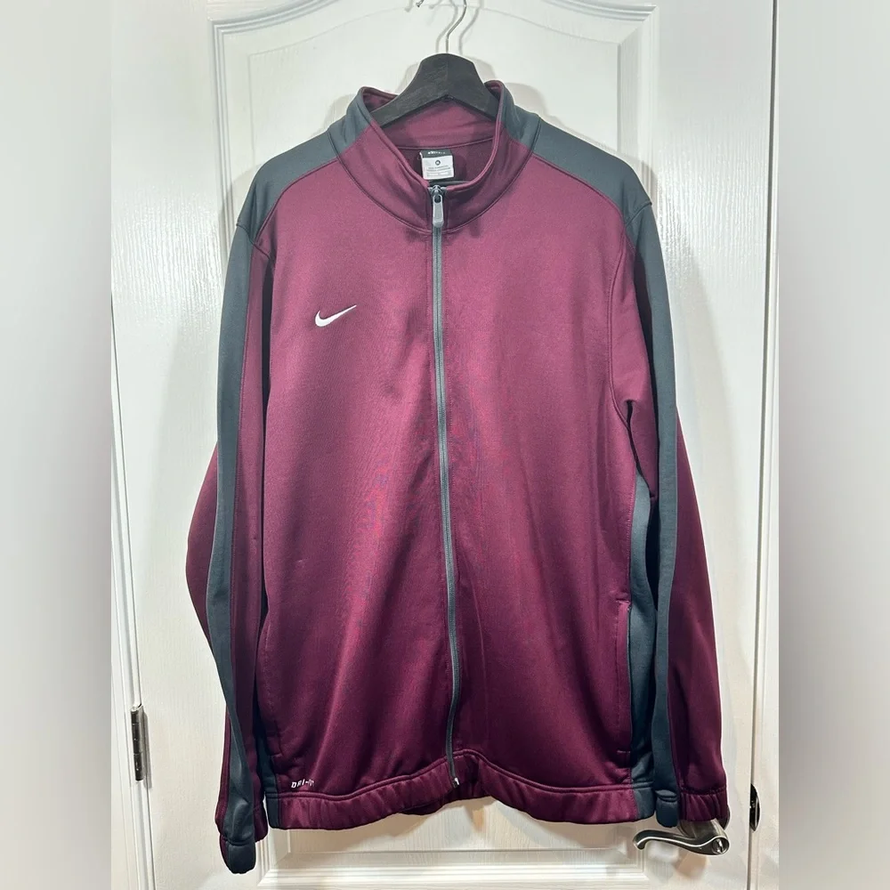 Nike Dri-Fit Men’s Full Zip DRY-FIT Jacket, Maroon & Gray, Size XL